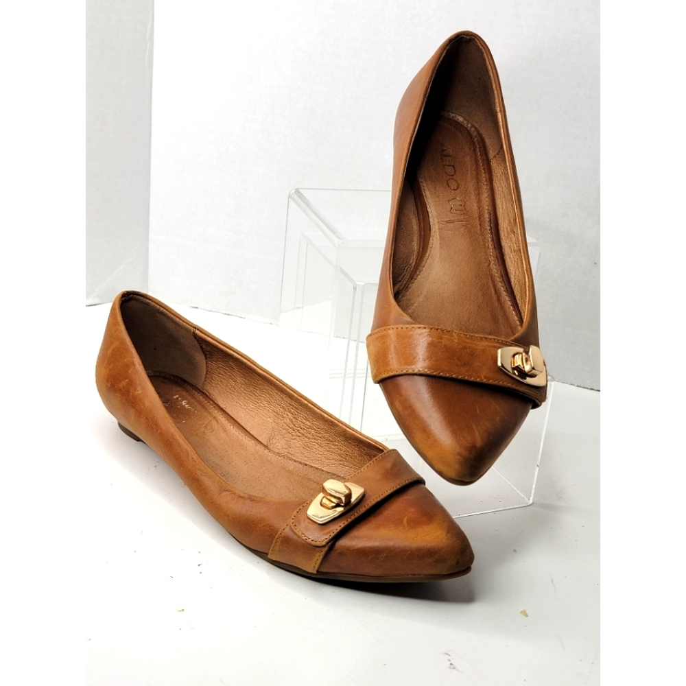 Aldo - Tan Leather Flats